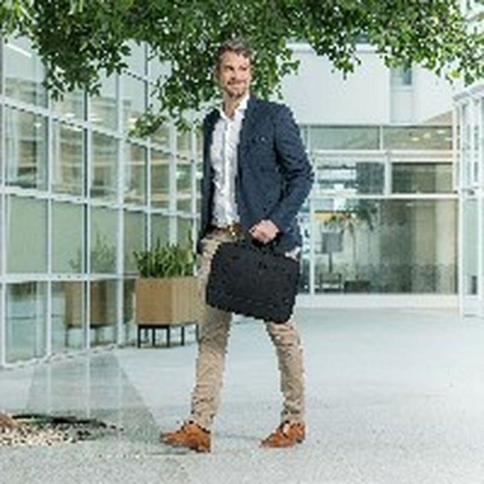 Dicota Eco Top Traveller BASE, 13 - 14.1", 300D rPET Polyester, Black 1