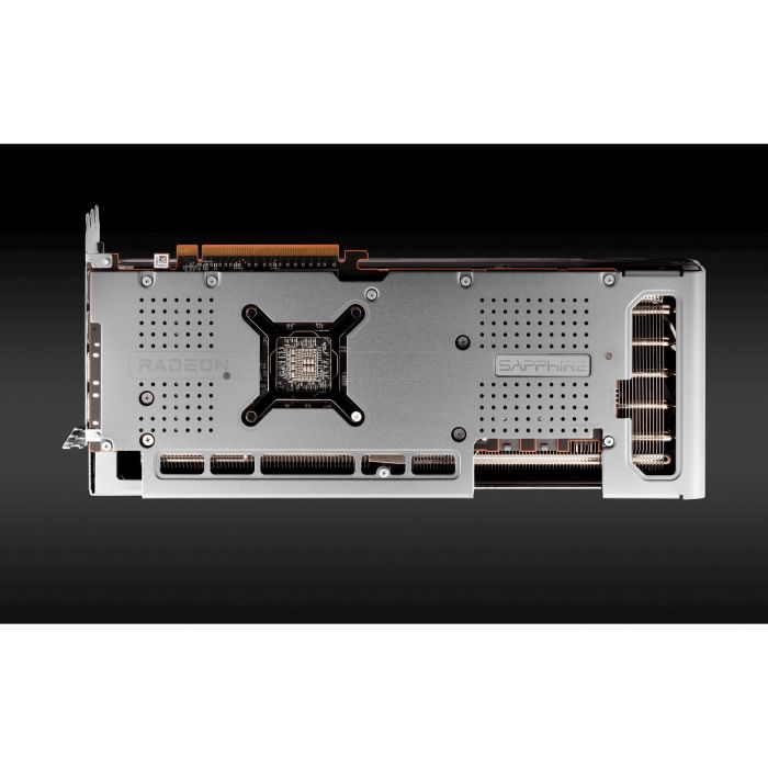 Sapphire RX 7700 XT NITRO+ Radeon 12GB GDDR6 192 bit 3 Ventiladores PCI Express 4.0 4 Sapphire RX 7700 XT NITRO+ Radeon 12GB GDDR6 192 bit 3 Ventiladores PCI Express 4.0 4