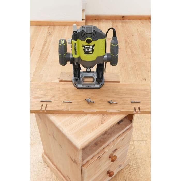 Ryobi RRT1600-K Fresadora 1600W con arranque suave, pinzas 8/6mm, incluye 5 cuchillas y estuche 3