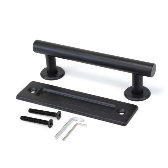 Emuca Tirador para puertas correderas colgadas de madera Pasadena, Longitud 240 mm, Intereje 180 mm, Acero, Negro texturizado 0 Emuca Tirador para puertas correderas colgadas de madera Pasadena, Longitud 240 mm, Intereje 180 mm, Acero, Negro texturizado 0