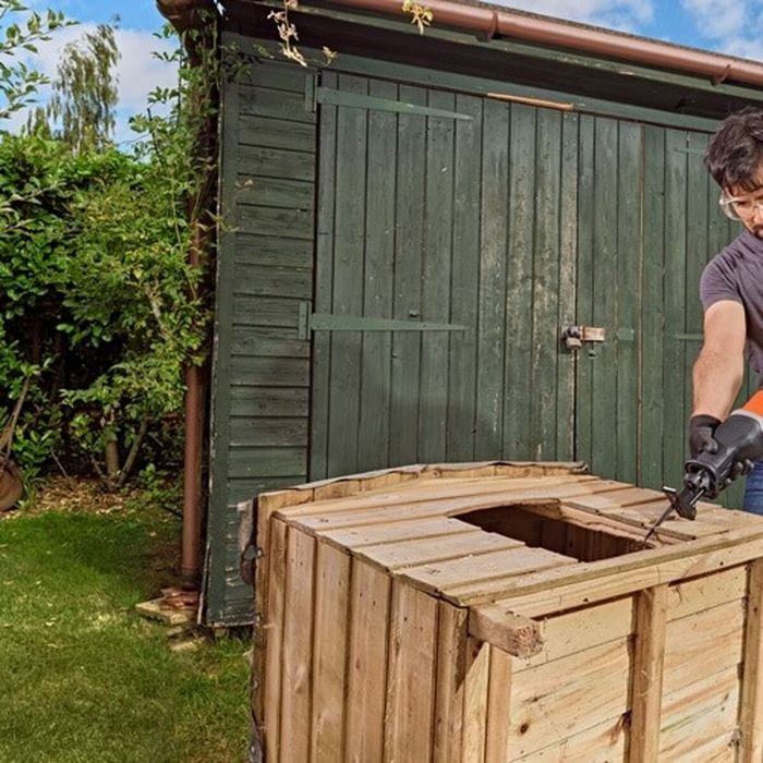 Sierra de Sable Black & Decker BES301K-QS 750 W 2800 SPM 2