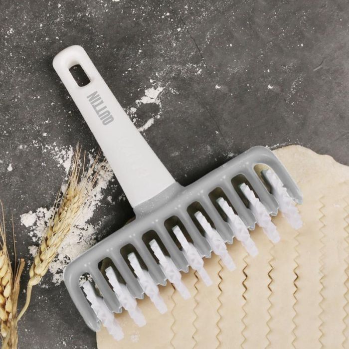 Quttin Rodillo Corta Pastas Zig-Zag 17x13.5x4 cm (12 Unidades)