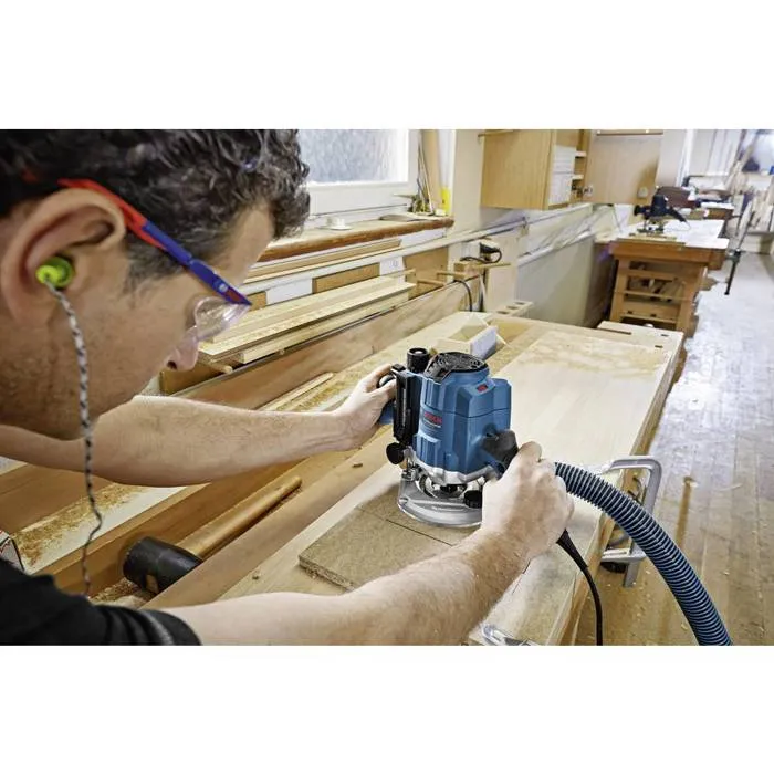 Bosch Professional Router GOF 1250 CE L-Boxx Enrutador de inmersión con ajuste micrométrico de profundidad y control ergonómico 2