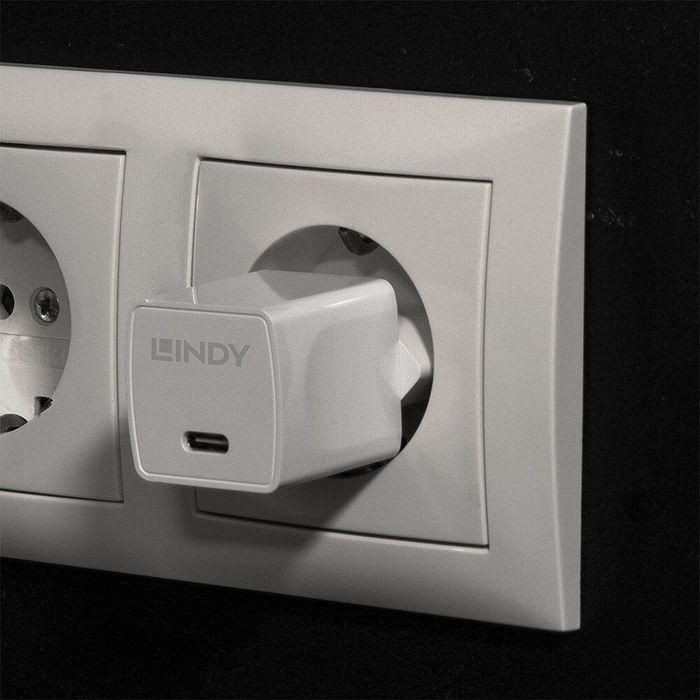 Lindy 20W, USB-C, Power Delivery 3.0, 100-240VAC, 50/60Hz, 0.6A 2