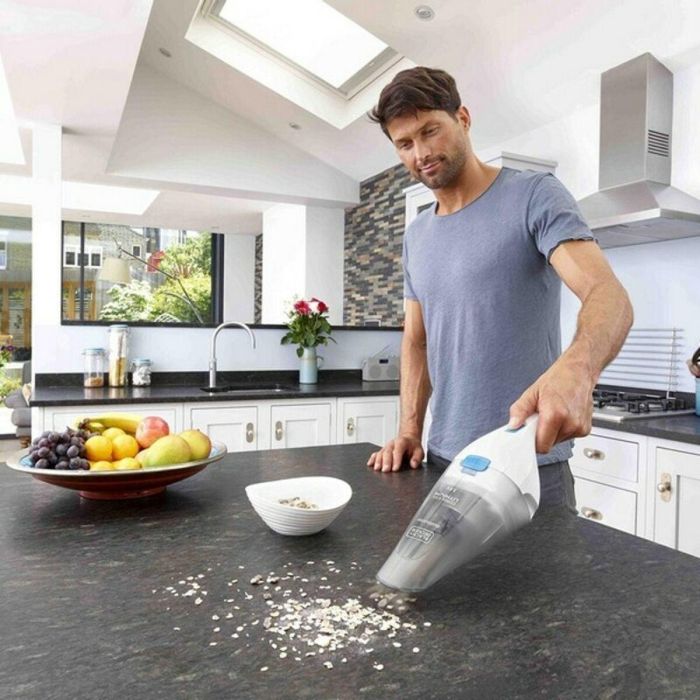 Black + Decker NVC115JL-QW Aspiradora de Mano Sin Cable 3.6V Blanco Black + Decker NVC115JL-QW Aspiradora de Mano Sin Cable 3.6V Blanco