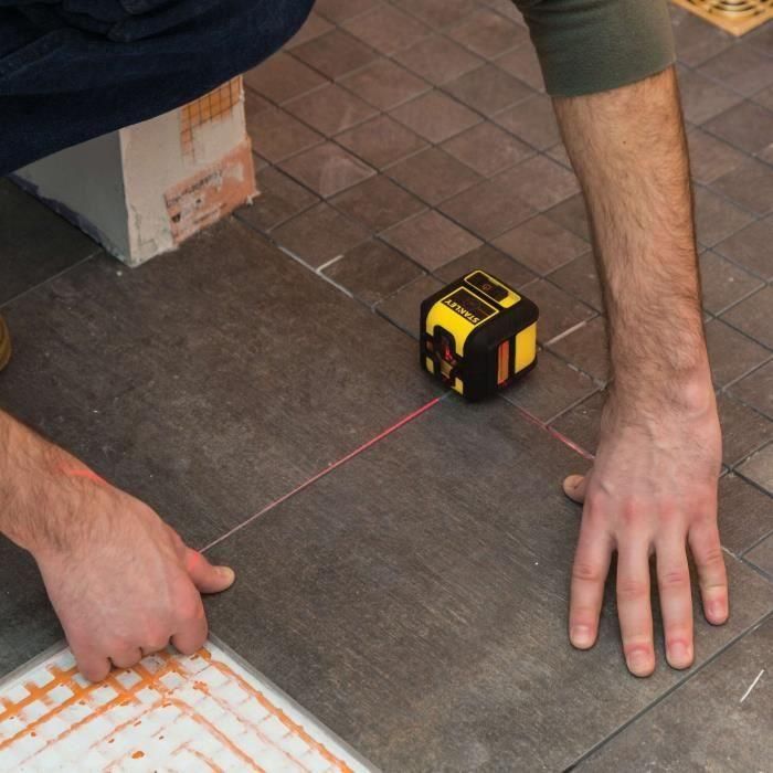 Stanley Nivel Láser de Cruz y Escuadra 90° Autonivelante Rojo, 10m de Alcance, +/- 5mm Precisión 5