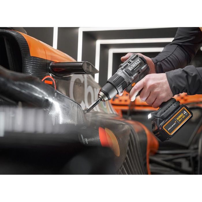 Taladro percutor mclaren sin escobillas xr 18 v 13 mm 90 nm con 2 baterías li-ion 4 ah y maletín tstak 7 Taladro percutor mclaren sin escobillas xr 18 v 13 mm 90 nm con 2 baterías li-ion 4 ah y maletín tstak 7