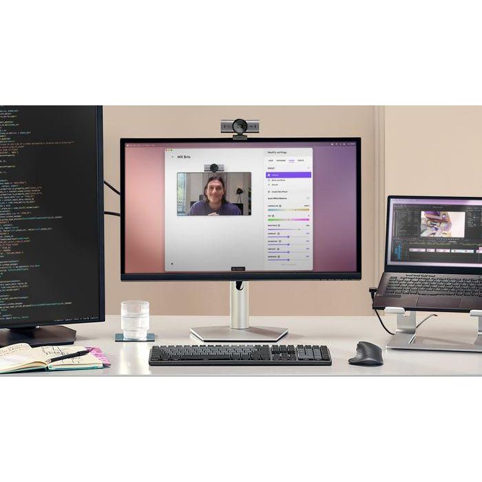 Logitech 960-001559 Brio 705 Graphit 4K Ultra HD Webcam con Autoenfoque, 90° FoV, Micrófonos Reducción Ruido para Videollamadas 5