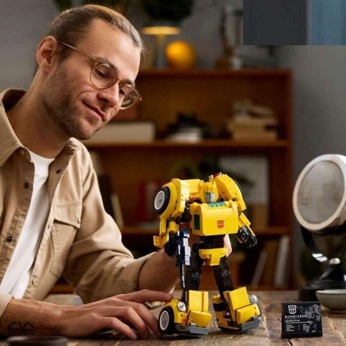 Lego 10338 Transformers Bumblebee - Figura de Robot Adulto y Vehículo de Construcción para Coleccionistas 2