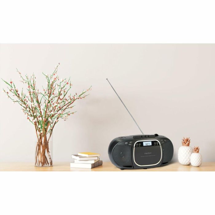 Medion MED4061275196481 Radio CD Portátil FM, 2x2.2W RMS, Color Negro 3 Medion MED4061275196481 Radio CD Portátil FM, 2x2.2W RMS, Color Negro 3