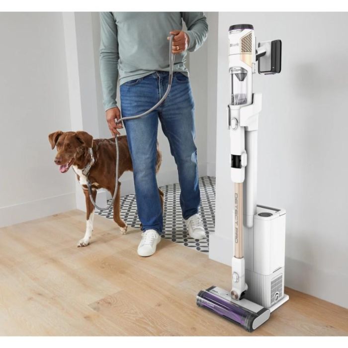 Shark IW3611DE Detect Pro Recharchable Vacuum Cleaner white 11
