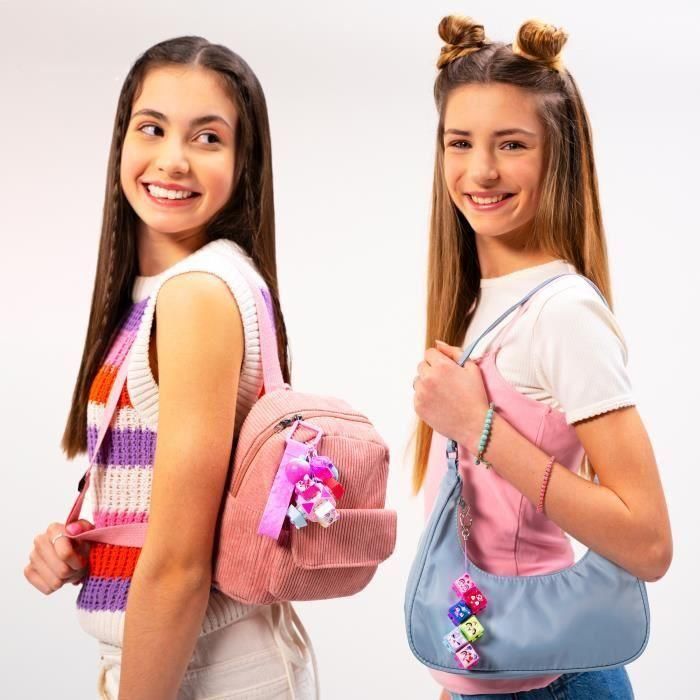 Clickeez - GOLIATH - Llavero Deluxe - Llaves Coleccionables - 1 cubo clickeez + 4 clickeez + 3 dijes - Edades 6+ 1 Clickeez - GOLIATH - Llavero Deluxe - Llaves Coleccionables - 1 cubo clickeez + 4 clickeez + 3 dijes - Edades 6+ 1