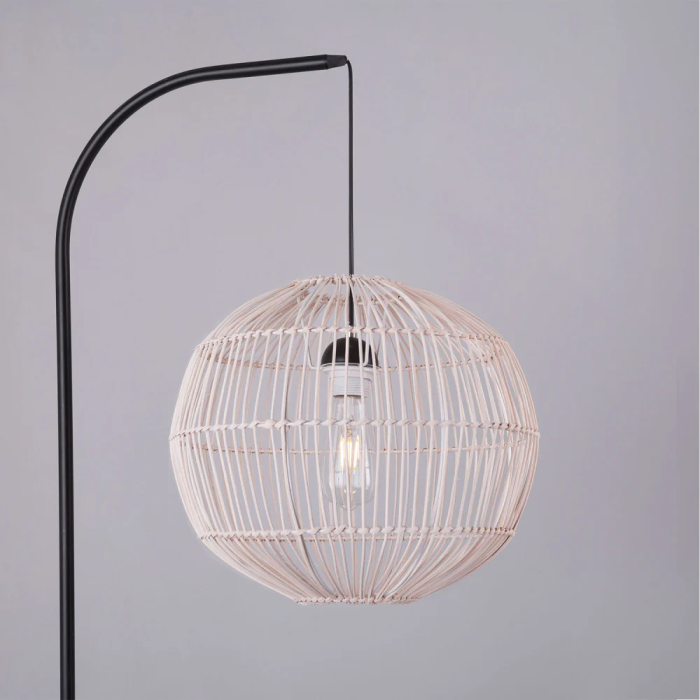 Lámpara de Suelo "Longquan" SKD-F1004 Lámpara de Pie Elegante para Hogar y Negocios 3