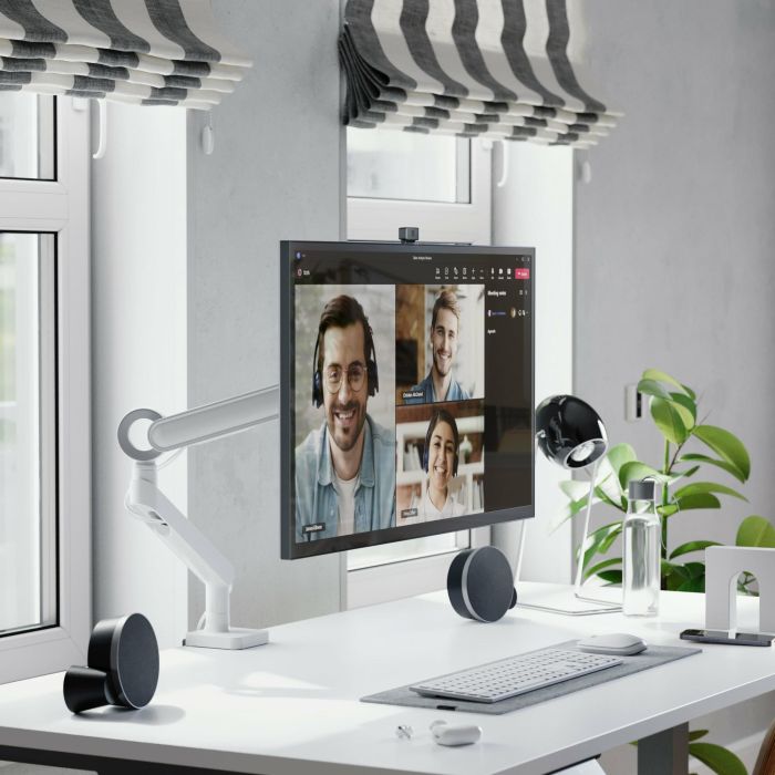 Alogic Clarity Max Touch 32 UHD 4K Monitor with 65W + 8MP Webcam 7 Alogic Clarity Max Touch 32 UHD 4K Monitor with 65W + 8MP Webcam 7