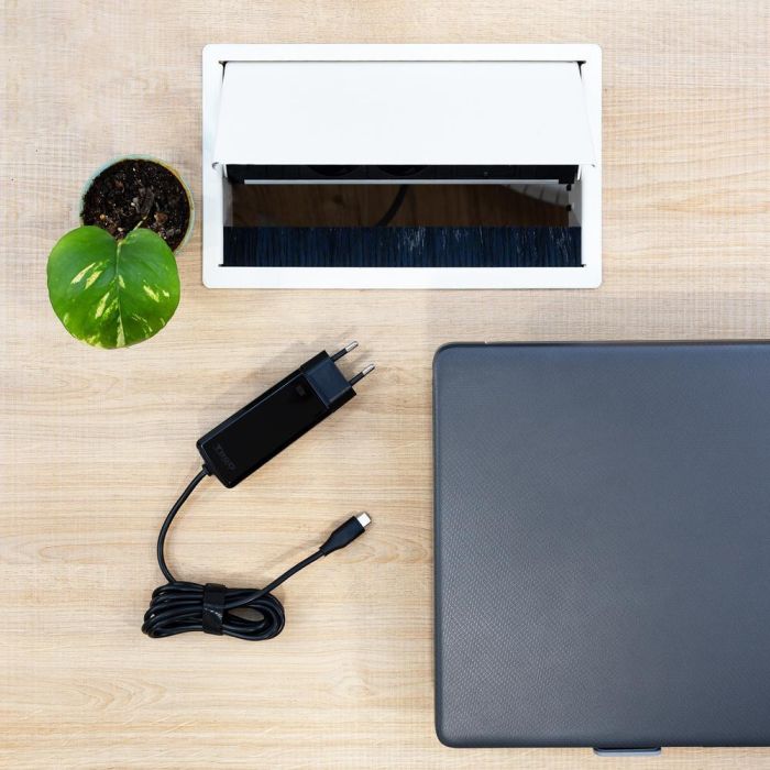TOOQ Cargador portatil gan USB-C pd 90W, cubico negro 2 TOOQ Cargador portatil gan USB-C pd 90W, cubico negro 2