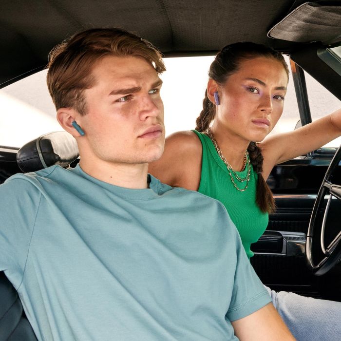 Urbanista Austin Auriculares True Wireless Inalámbricos, Resistente al Agua IPX4, 20H Autonomía, Bluetooth 5.3, Pure White/Midnight Black/Lavender Purple/Lake Green 1