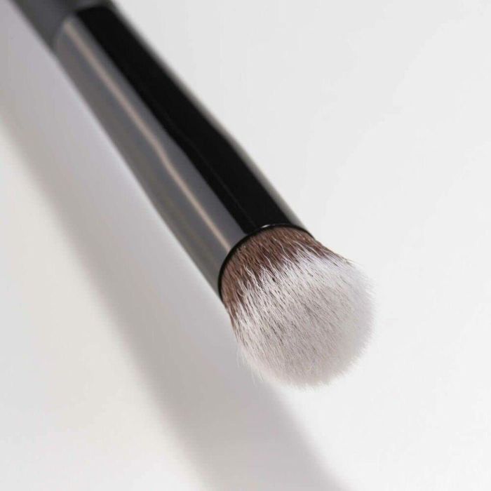 Artdeco Concealer & Camouflage Brush Premium Quality 2