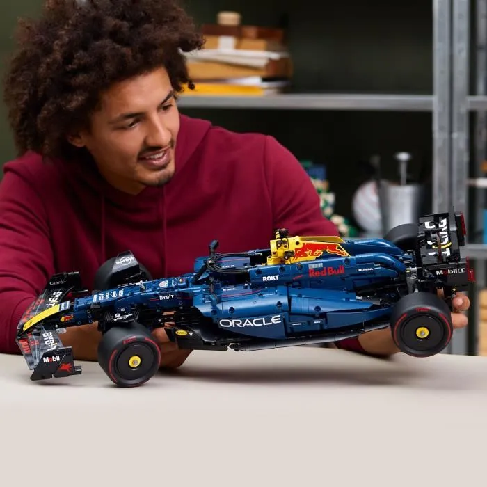 Lego Oracle Red Bull Racing RB20 F1 - Set de construcción para coleccionistas adultos con motor V6 y caja de cambios 4