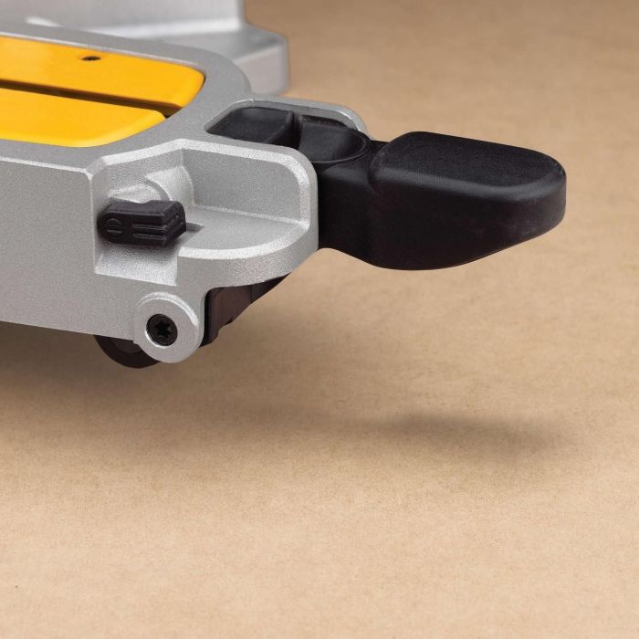 DEWALT Paneelsaege 305 mm 1675 Watt 25