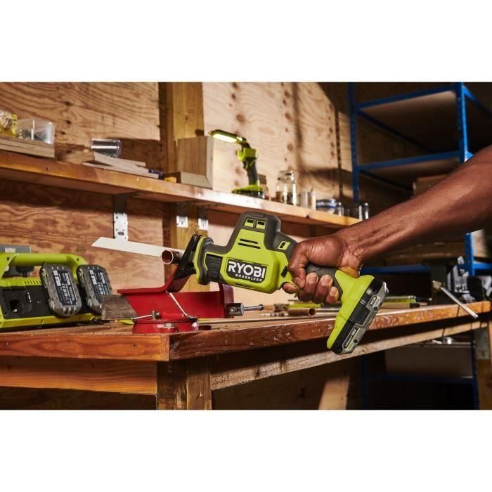 Ryobi AAAOB86319 Sierra Alternativa de Una Mano Sin Escobillas 18V Compacta 0-3000 cpm Recorrido 16mm Madera 90mm 3