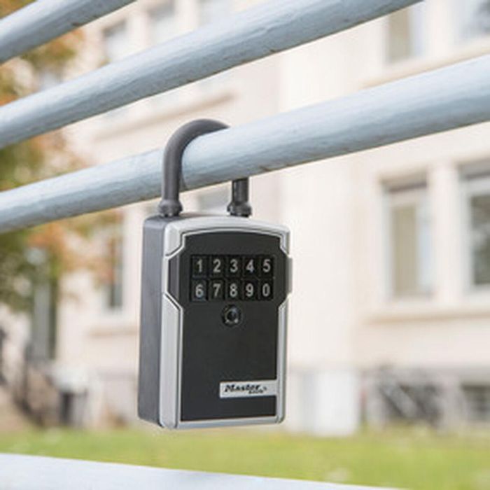 Master Lock Caja de llaves conectada Bluetooth, Código Digital y App Vault Home con Asa para compartir llaves. 1