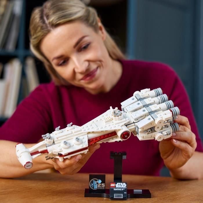 Juego de Construcción Lego Tantive IV Multicolor 654 Piezas 4 Juego de Construcción Lego Tantive IV Multicolor 654 Piezas 4