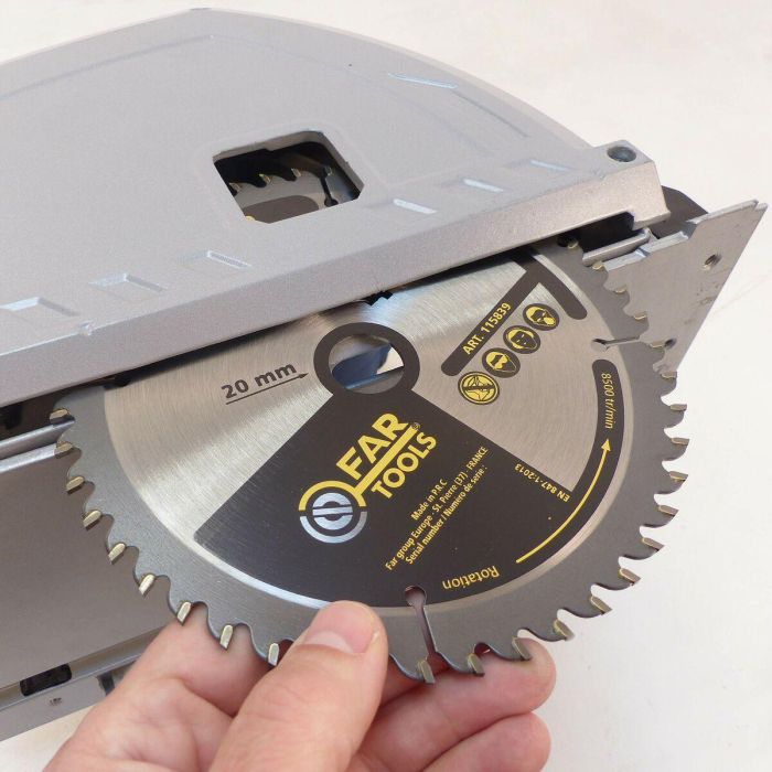 Fartools CS 165RB Sierra circular sobre riel, Potencia 1200W, disco 160mm, eje 20mm, carril 1650mm, base aluminio, corte 55mm 1 Fartools CS 165RB Sierra circular sobre riel, Potencia 1200W, disco 160mm, eje 20mm, carril 1650mm, base aluminio, corte 55mm 1