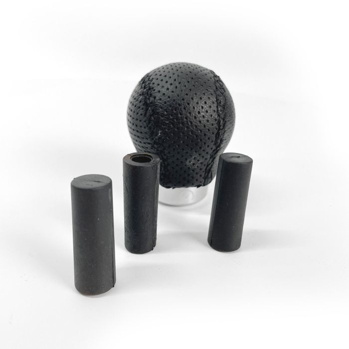 OCC Motorsport OCCPOM002 Pomo Palanca de Cambios de Piel Perforada Redondo Corto Negro Universal con Patrones de Marchas 2 OCC Motorsport OCCPOM002 Pomo Palanca de Cambios de Piel Perforada Redondo Corto Negro Universal con Patrones de Marchas 2
