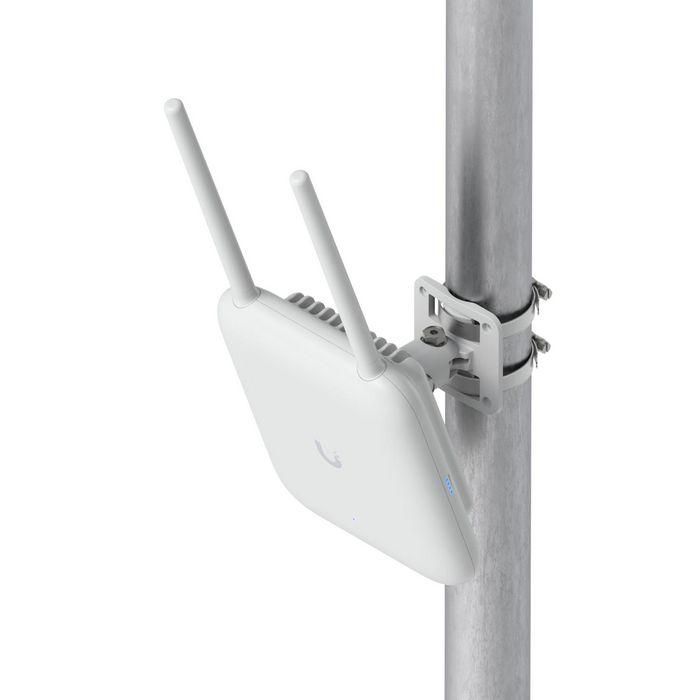 Ubiquiti AP WiFi 7 802.11be 6 GHz IP67 Exterior 6 Spatial Streams 2.5 GbE PoE+ con Antena Direccional y Soporte Articulado para 465m2 10 Ubiquiti AP WiFi 7 802.11be 6 GHz IP67 Exterior 6 Spatial Streams 2.5 GbE PoE+ con Antena Direccional y Soporte Articulado para 465m2 10