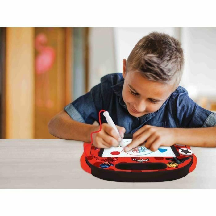 Lexibook LEX1693240886855 Pizarra Mágica A5 con Accesorios Magnéticos y Lápiz, para Niños a partir de 3 Años 1 Lexibook LEX1693240886855 Pizarra Mágica A5 con Accesorios Magnéticos y Lápiz, para Niños a partir de 3 Años 1