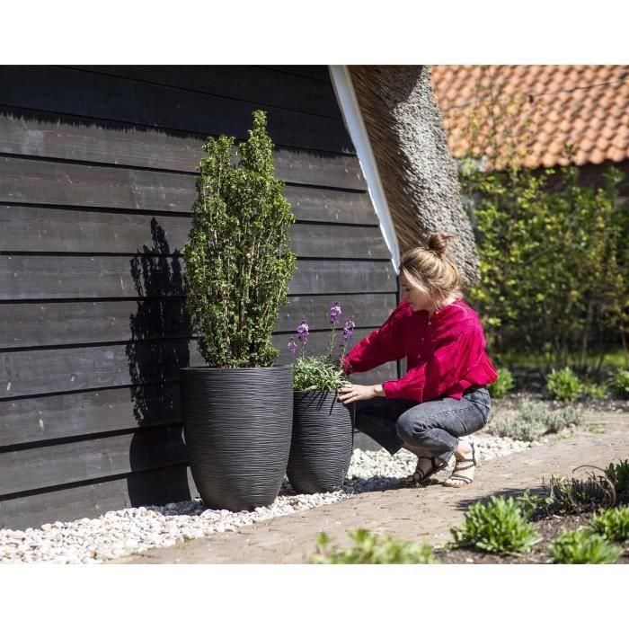 Florero bajo elegante - CAPI EUROPE - RIB NL - 34 x 46 cm - Negro 1 Florero bajo elegante - CAPI EUROPE - RIB NL - 34 x 46 cm - Negro 1
