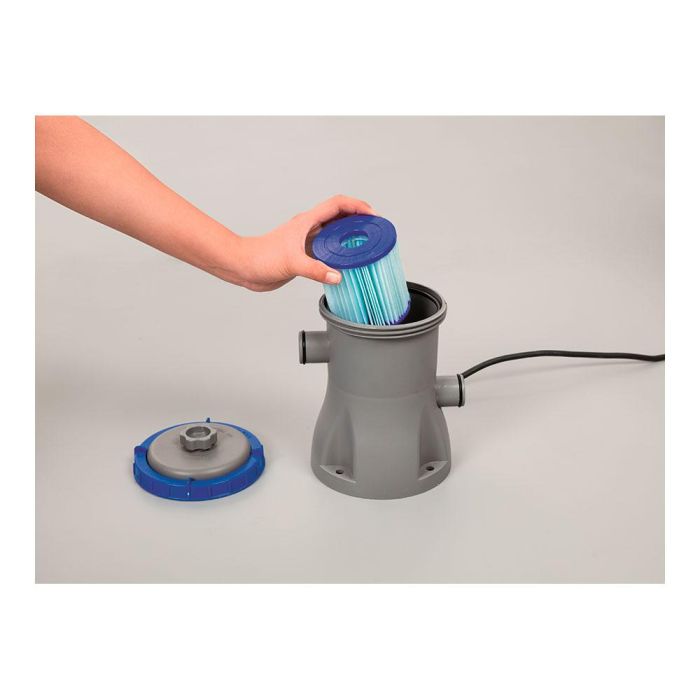Bestway 58381 Depuradora de Cartucho 1.249 l/h para Piscinas de 1100 a 8300 Litros, Ø25x27cm, con Mangueras Ø32mm, Gris/Azul 2 Bestway 58381 Depuradora de Cartucho 1.249 l/h para Piscinas de 1100 a 8300 Litros, Ø25x27cm, con Mangueras Ø32mm, Gris/Azul 2