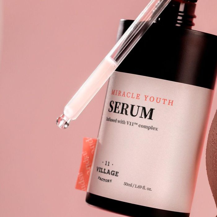 Village 11 MIRACLE YOUTH Serum Antiedad Reafirmante con Retinol y Niacinamida 50 ml 1
