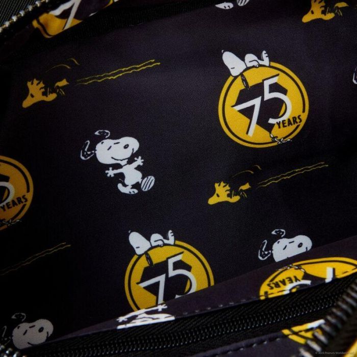 Bolso Snoopy Sleeping Doghouse 75th Anniversary Peanuts Snoopy Loungefly 3