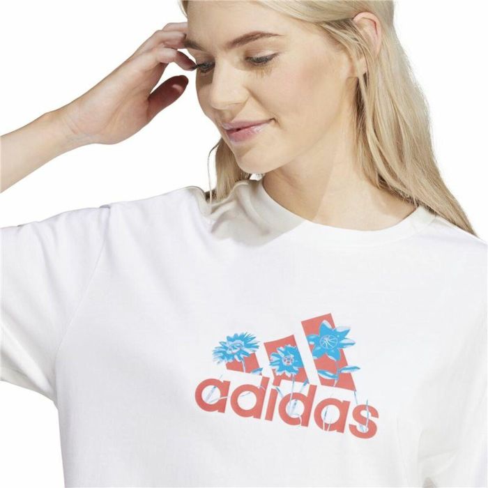 Camiseta de Manga Corta Mujer Adidas Flower Badge of Sports Gt Camiseta de Manga Corta Mujer Adidas Flower Badge of Sports Gt