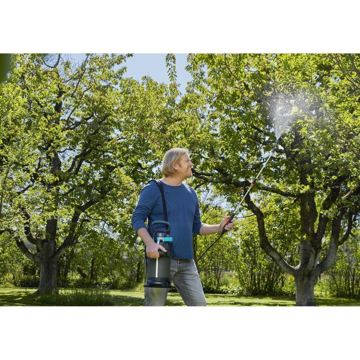 Gardena Tubo de Extensión Telescópico para Pulverizadores de 5L y 12L, Longitud 100 cm 7