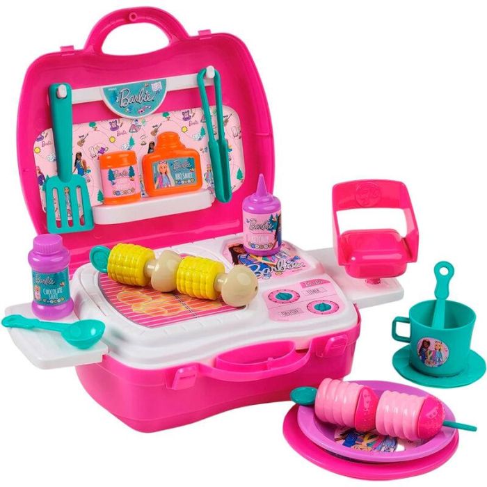 Barbie Playset Glamping Deluxe con Más de 20 Accesorios de Barbacoa y Silla – Muñeca No Incluida