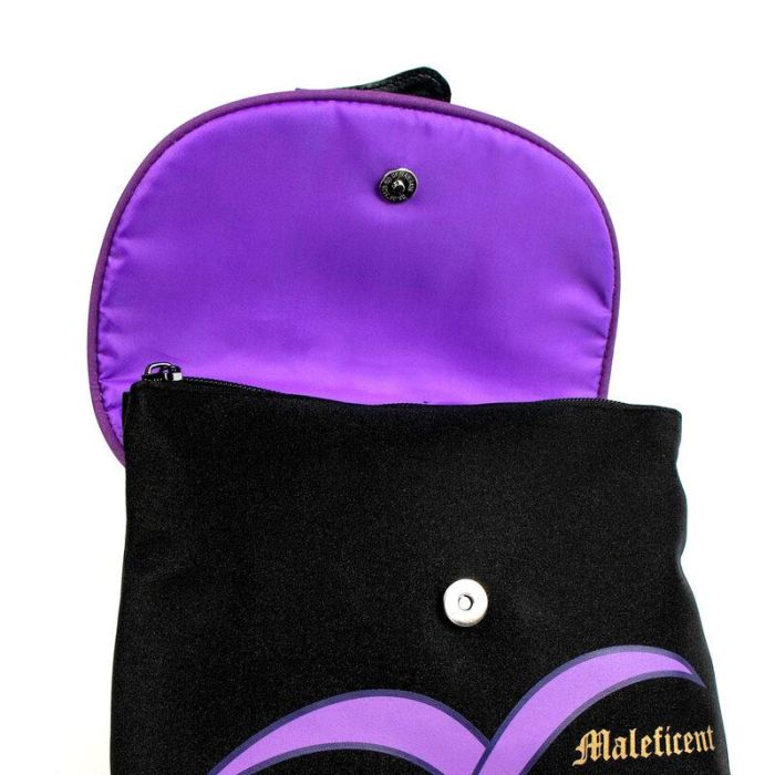Cerdá Neceser de Aseo de Viaje Infantil Disney Villanas Oficial - Bolsa de Tocador Negro 19x15x4 cm para Niños +3 Años 2 Cerdá Neceser de Aseo de Viaje Infantil Disney Villanas Oficial - Bolsa de Tocador Negro 19x15x4 cm para Niños +3 Años 2