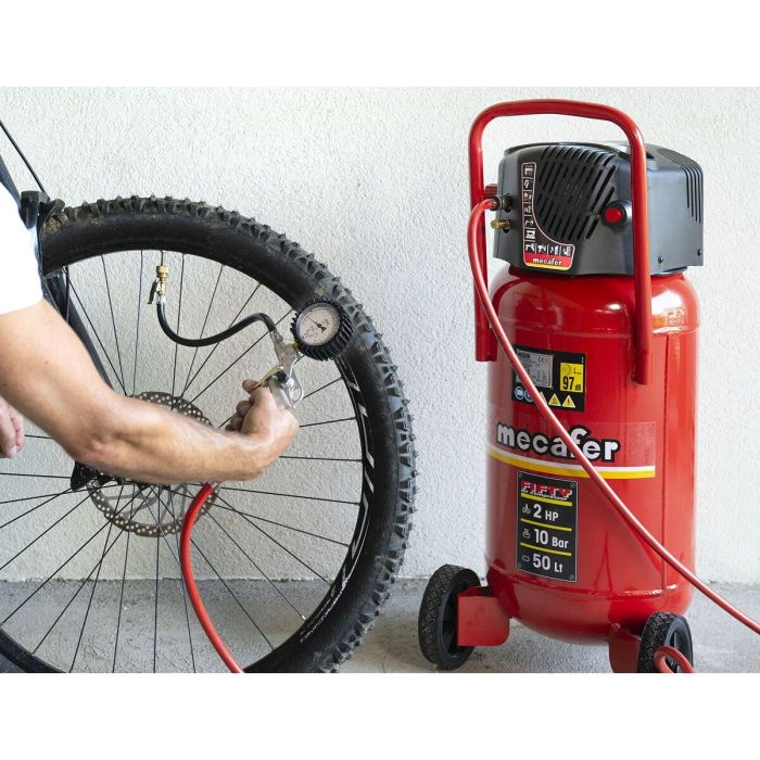Mecafer FIFTY Compresor de aire vertical 50 L sin aceite 2 HP 10 bar para bricolaje, portátil, con ruedas y manillar 7