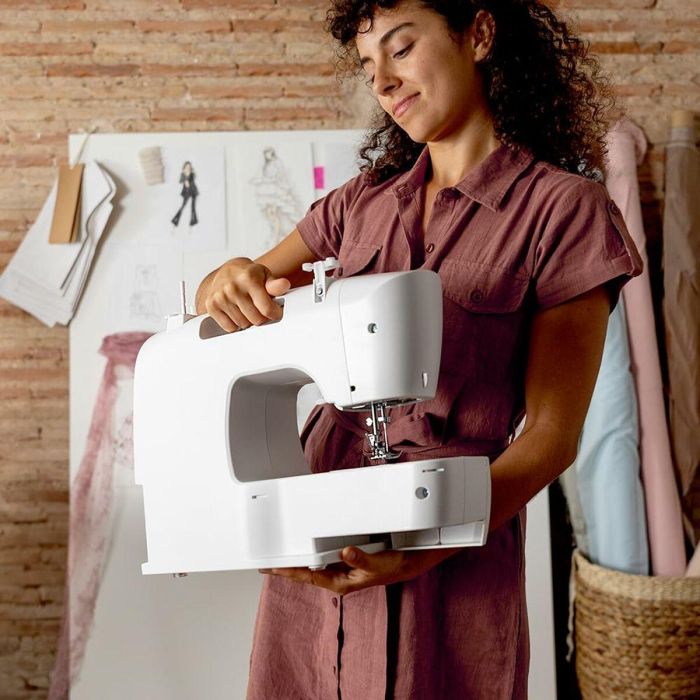 Máquina de Coser Cecotec BelleCouture 1500 1 Máquina de Coser Cecotec BelleCouture 1500 1