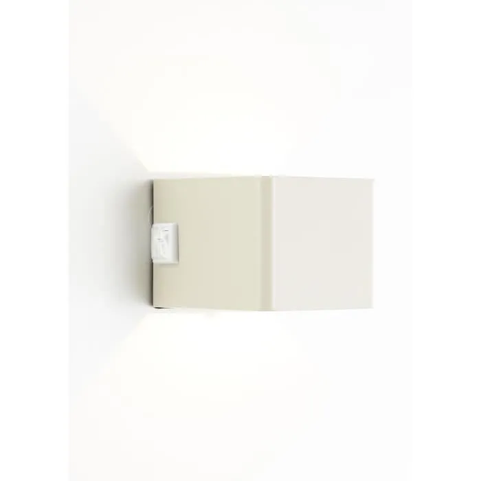 Brilliant Aplique Magnético Exterior ISEO G8012609 Recargable Crema LED Sensor 4W 300lm 3000K USB 3