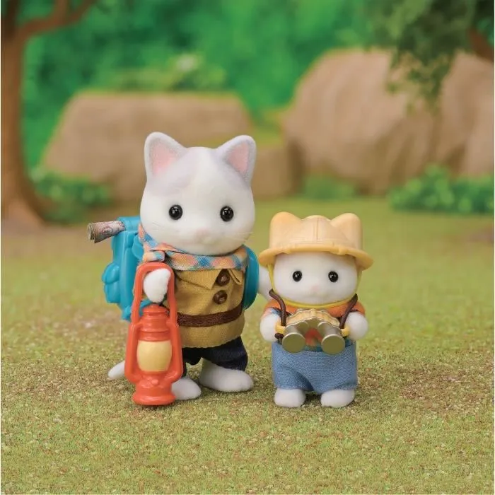 Sylvanian Families 5054131057636 Figuras Articuladas - Hijo y Bebé Gato Latte - Aventura en el Bosque Secreto 2