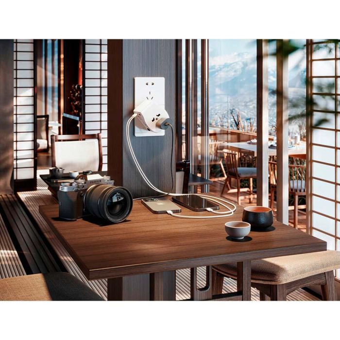 Adaptador viaje universal 3 usb (1a+2c) 20 W 2 Adaptador viaje universal 3 usb (1a+2c) 20 W 2