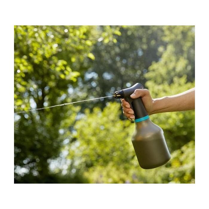 GARDENA 11110-20 Pulverizador de Presión 0.75 L Negro con Boquilla Ajustable para Jardín y Hogar 5