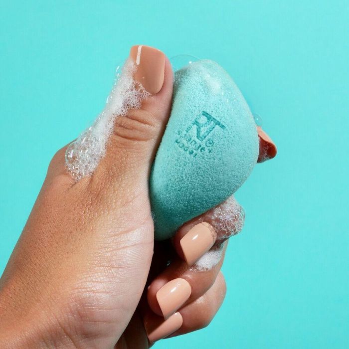 Real Techniques Sponge+ Miracle Airblend Sponge 9 Real Techniques Sponge+ Miracle Airblend Sponge 9