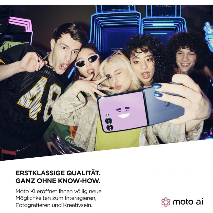 Smartphone Motorola Razr 50 Ultra 5G 6,9" 12 GB RAM 512 GB Azul Azul marino 11