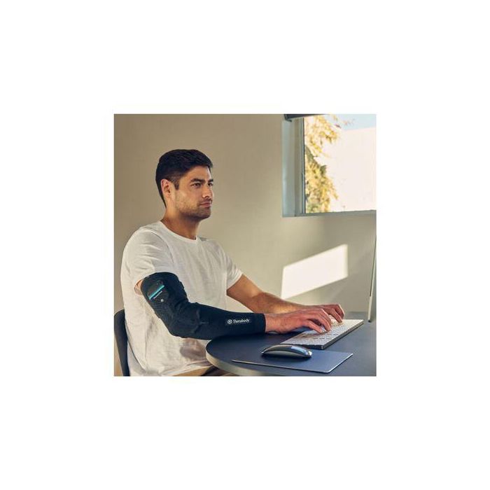 THERABODY RECOVERYPULSE - Prenda de compresión para el brazo con vibración, compresión y tejido de germanio - Negro - TB02792-01 1 THERABODY RECOVERYPULSE - Prenda de compresión para el brazo con vibración, compresión y tejido de germanio - Negro - TB02792-01 1