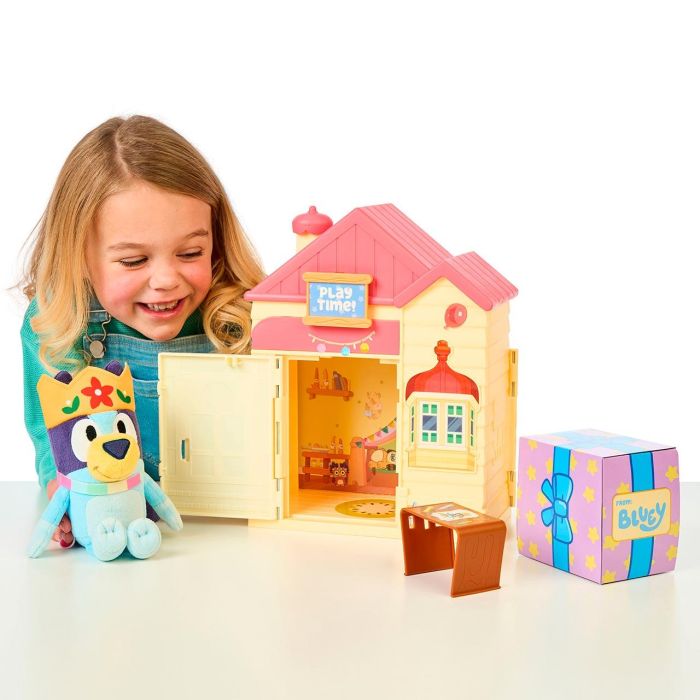 Play Date Plush Surprise Bluey Bly99000 Famosa 4 Play Date Plush Surprise Bluey Bly99000 Famosa 4