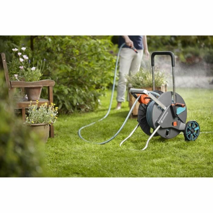 Enrollador de manguera GARDENA equipado con AquarollL Easy - manguera de 30 m 5