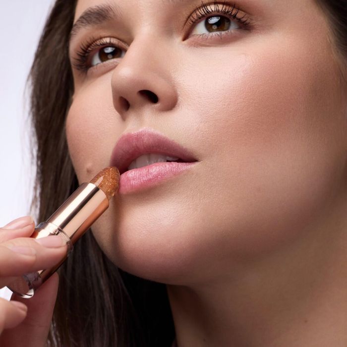 Pintalabios Catrice GLAM IN GOLD GLOW Nº 010 3,5 g 4 Pintalabios Catrice GLAM IN GOLD GLOW Nº 010 3,5 g 4